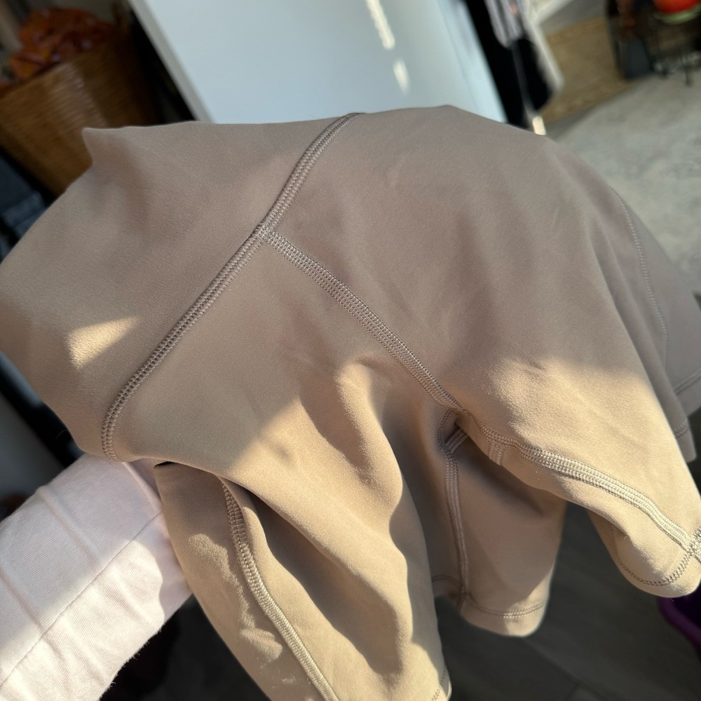 lululemon athletica align shorts with pocket size 6 - LIKE NEW - Picture 8 of 8